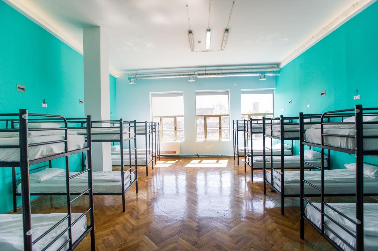 B13 Hostel Sibiu Bagian luar foto