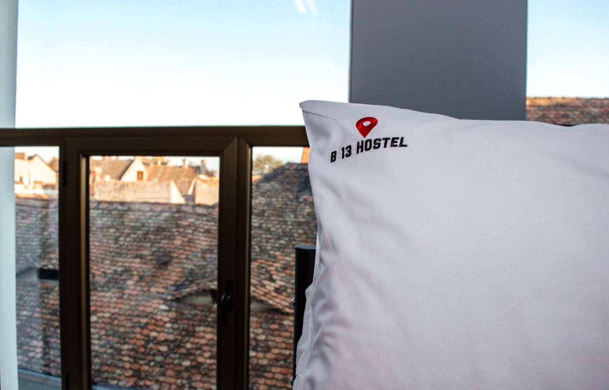B13 Hostel Sibiu Bagian luar foto